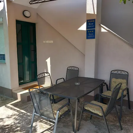 Ivan Apartament *