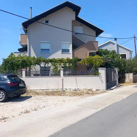 Ivan Apartman
