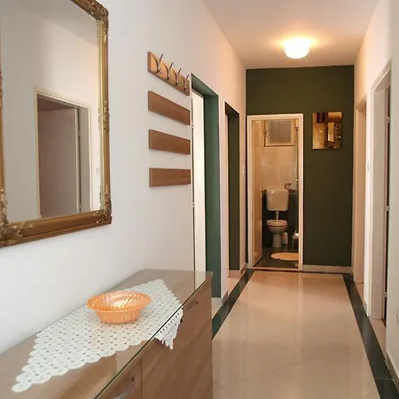 Apartament Ivan *