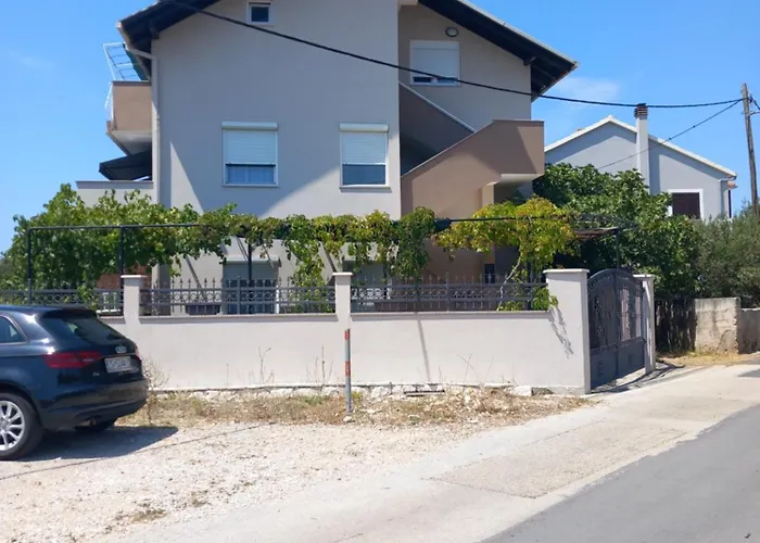 Ivan Apartman